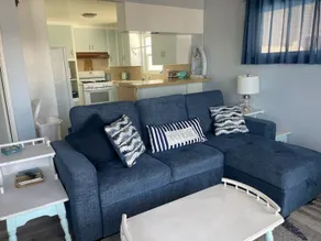 Private Apartment near the Beach with free parking - Image 5