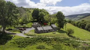 Barn conversion with stunning views over Bala lake - Image 4