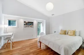Peaceful Retreat in Immaculate Architect’s House - Image 4
