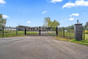 22 Acres Home w/hot tub minutes from Ilana Casino. - Image 2