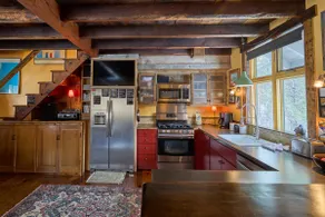 Pristine Custom Cottage, Grand Piano, Massage Studio on Site - Image 3