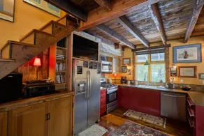 Pristine Custom Cottage, Grand Piano, Massage Studio on Site - Image 5