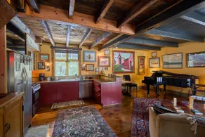 Pristine Custom Cottage, Grand Piano, Massage Studio on Site - Image 4