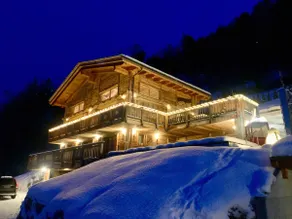 Chalet V 4 Valleys, pool & lift 8-12p - Image 3