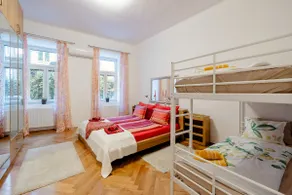 City Centre with Garden - Apt. 11 - Image 4