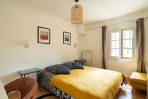 ”Côté Cour” 2-room apartment in the heart of Rognes. - Image 5