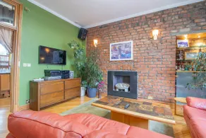 Hamilton, nr Train Station - Comfy Home 2.5 bathrm - Image 3