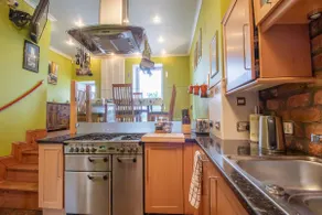 Hamilton, nr Train Station - Comfy Home 2.5 bathrm - Image 5