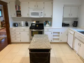 Stewartville Charmer 4/2 by Park, 8 min to airport - Image 4