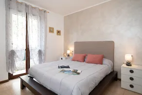 Regarda - appartement L'Archetto with private garden, WiFi, pool - Image 3