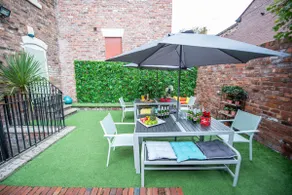 Sleeps 30 £100 pppn Extra guests pro-rata - Image 2