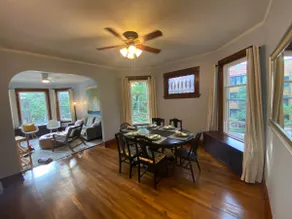 Beautiful, sunny 2nd floor 3BR/1BA w free parking - Image 3