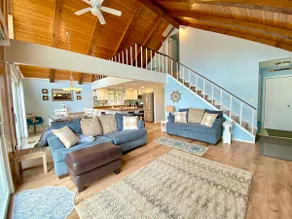 Lakefront Escape: Cozy 4-Bedroom Retreat - Image 5