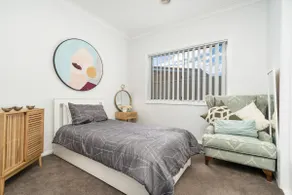 Quaint and charming 2 bedroom home - Image 5