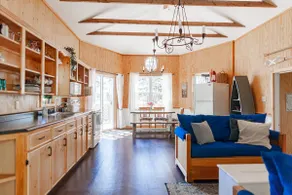 Ruby's Riverfront Cottage - Image 5