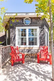 Ruby's Riverfront Cottage - Image 2