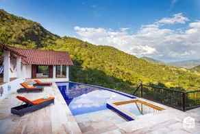 TopSpot With Super View of Entrepuentes-Apulo E.82 - Image 3