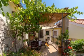 Mediterranean terrace apartment with Bikes & SUP - Image 3