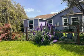 Small Beach Cottage near the Coastal Trail and The Ritz - Image 2