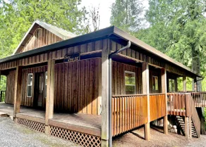 Cabin Overlooking The Lewis River - Image 3