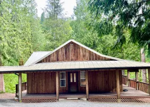 Cabin Overlooking The Lewis River - Image 2
