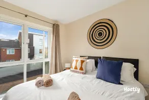 Puffin Way - Comfortable, spacious house with parking - Image 2