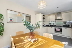Puffin Way - Comfortable, spacious house with parking - Image 3