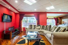Marius Place. Private Guest Suite - Image 2