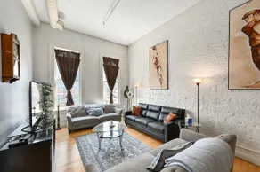 Downtown MKE Vibes • Roomy Stay + Cool Perks - Image 5