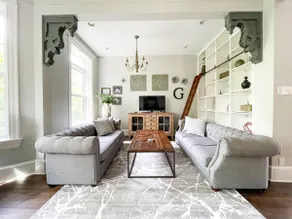 Penthouse Level, Stunning Wrigley Stay - Image 2