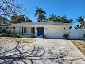 Gulfview House in Naples Bayshore Arts District - Image 2