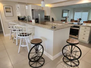 Gulfview House in Naples Bayshore Arts District - Image 4