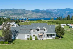 Chelan home 2 Master Suites ~2 Miles from Chelan. - Image 2