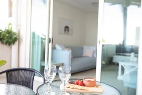 Resort Style Oasis, 2 Bedroom, 2 Bath, sleeps 6 - Image 2