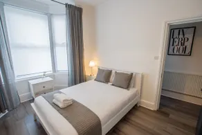 Recently renovated,Free Parking, Central Location! - Image 5