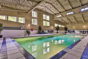 Huge Penthouse / 4-Story Views / Hot Tub - Image 2