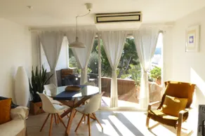 August: Terrace and parking, 5 minutes from downtown - Image 3