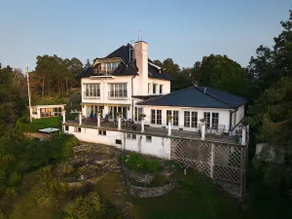 Sea front ex-Embassy residence near Stockholm - Image 2