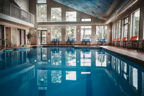 Natura Apt- 3 Bedrooms, 4 Queens & Full Kitchen - Image 5