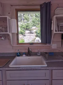 Stonington Harbor Cottage - Image 4