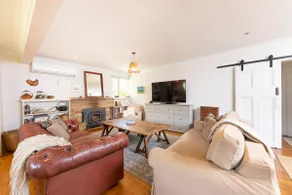 Farm Charm, Book 2 nights stay 3rd night for free. - Image 2
