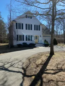 East Falmouth near the ocean - Image 3