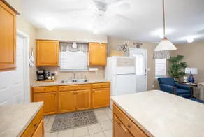Peaceful/Private Apartment with separate entrance - Image 5