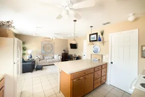 Peaceful/Private Apartment with separate entrance - Image 4