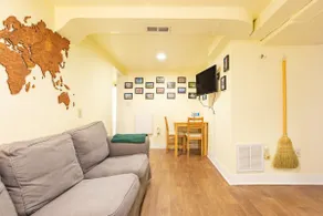 Basement Suite in Central Craftsman House - Image 5