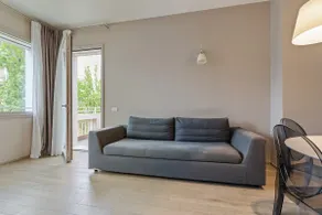 Cadorna apartment with two bedrooms and terrace - Image 5