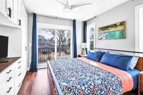 King Bed*1 BR*Super Clean*Walkable Neighborhood - Image 2