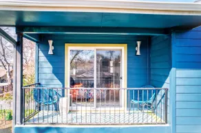 King Bed*1 BR*Super Clean*Walkable Neighborhood - Image 5