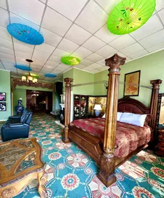 Paradise Inn B&B - Honeymoon Suite - Image 3