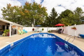 Pool/Hot tub, king bed, between Lk George/Saratoga - Image 3